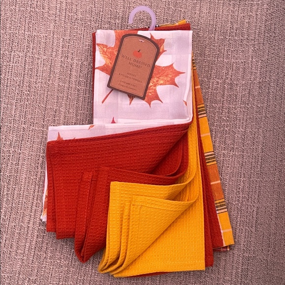 Autumn Leaf Kitchen Towel Set - Red and Yellow - Picture 1 of 7